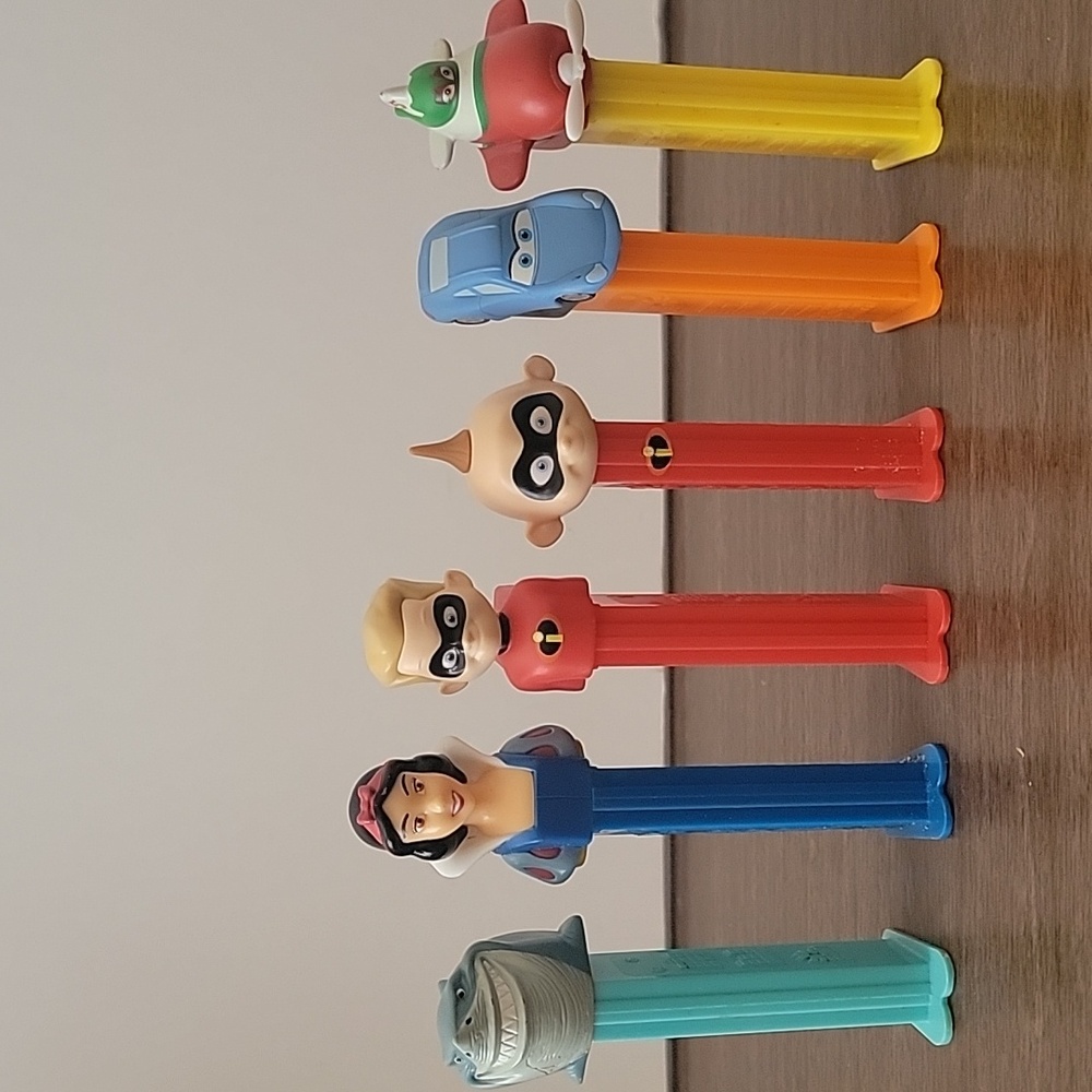 PEZ Dispenser Set - Picture 3 of 4